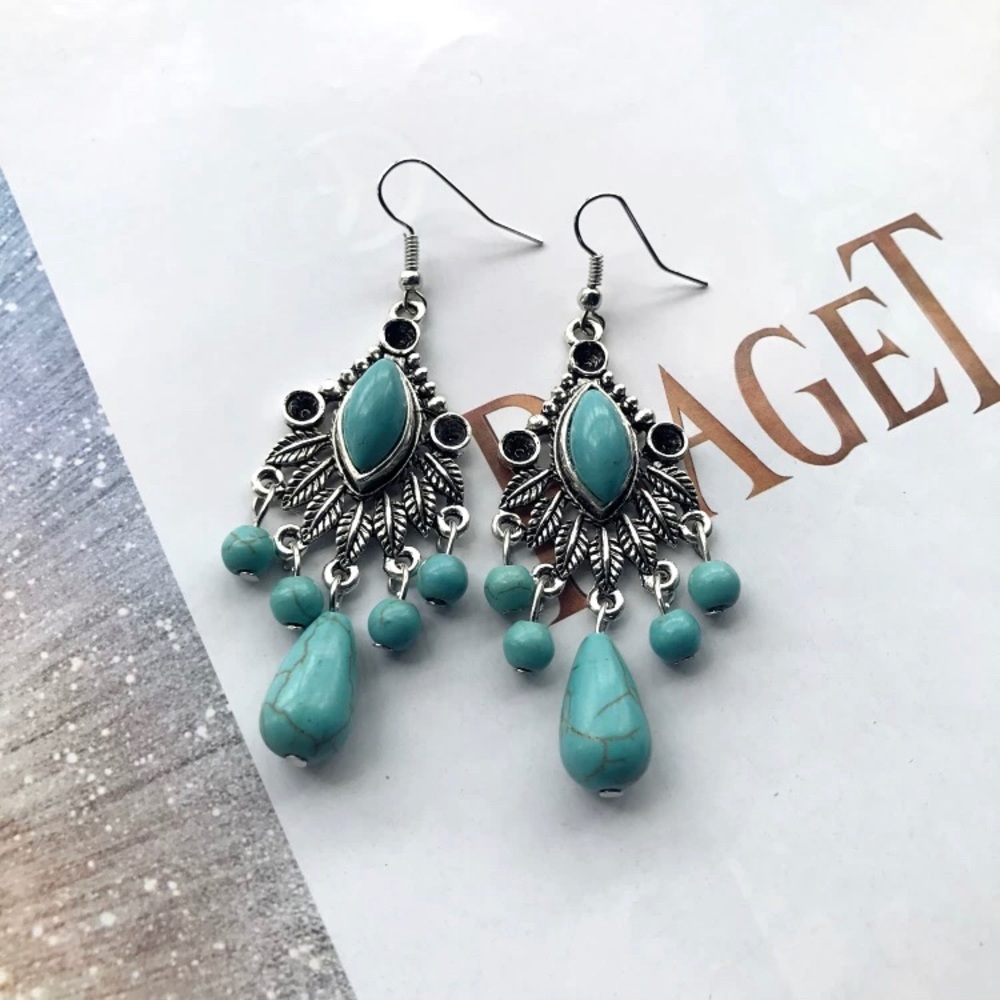 Maple Leaves Tassel Earrings